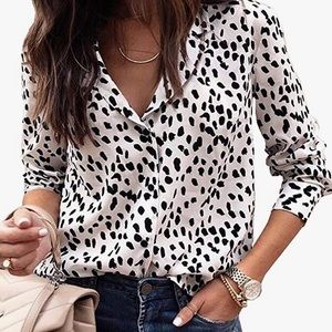 HOST FAVORITE 💎 Animal Print Blouse!